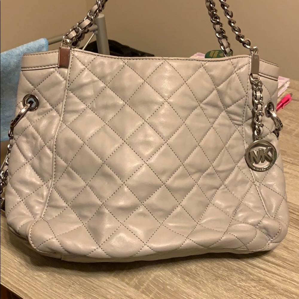 MICHAEL KORS quilted bag